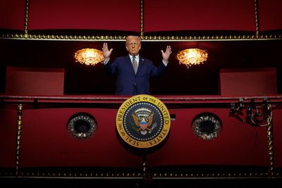 Several Les Mis cast members plan to boycott Trump appearance at Kennedy Center performance fundraiser: report