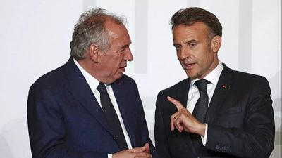 Can France's prime minister call a referendum on the budget?