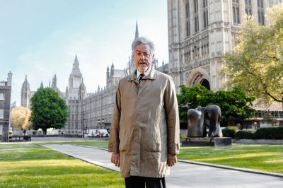 Griff Rhys Jones returns to stage in I'm Sorry, Prime Minister