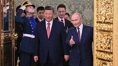 Vladimir Putin welcomes China's Xi Jinping in Moscow ahead of Victory Day