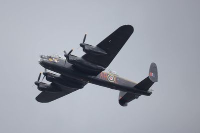 MP calls for Canada to honour pilot who died in flight over England