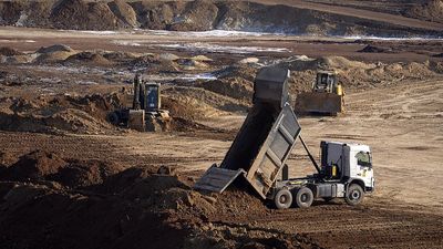 Ukraine's parliament unanimously ratifies mineral exploitation deal with the US