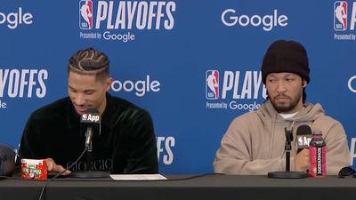 Jalen Brunson Had Hilarious Reaction to Josh Hart's Mid-Press Conference Food Order
