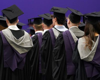 English universities’ income falls for third consecutive year