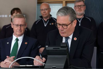 Truth Social and football phone calls: the final hours of the UK-US trade deal