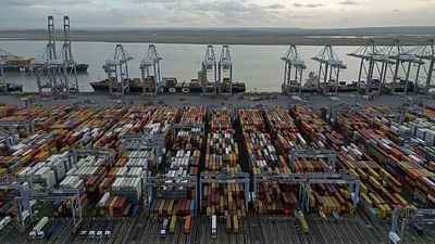 UK and US secure trade deal with changes for auto and agricultural goods