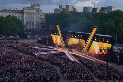 Actor Richard Armitage ‘choked up’ over VE Day concert reading