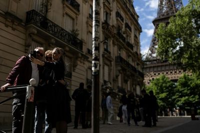 AI Tool Uses Selfies To Predict Biological Age And Cancer Survival