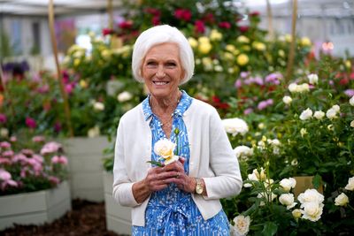 Mary Berry says first Victoria sponge she had was made by her mother on VE Day
