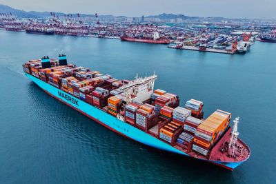 China's exports rose 8% in April as new US tariffs took effect