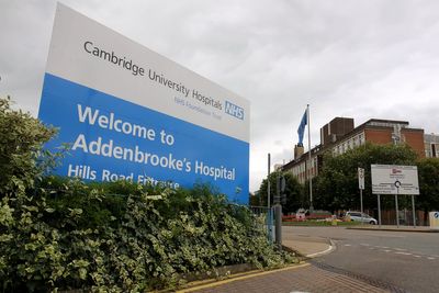Mothers of patients of suspended surgeon seek meeting with Health Secretary