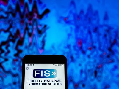 Are Wall Street Analysts Predicting Fidelity National Information Services Stock Will Climb or Sink?