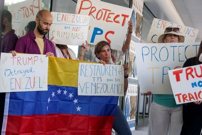 Trump team calls on Supreme Court to end humanitarian protections for 530,000 immigrants