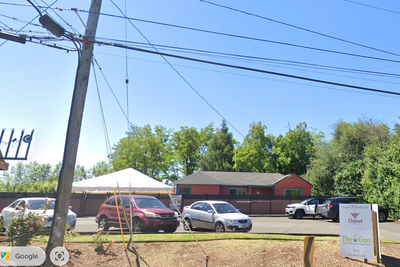 Preschool security shoots man who threatened to attack him right in front of the Jewish facility