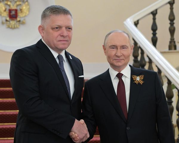 Slovakian and Serbian leaders defy EU to attend Russian military parade