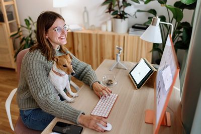 Almost 40% of Gen Z and millennial workers will take a pay cut for remote or hybrid work, LinkedIn survey shows