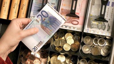 Bulgaria's president to submit request to parliament to call eurozone referendum