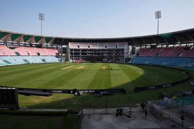 Pakistan Super League follows Indian Premier League in postponing matches