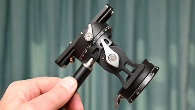 Leofoto VH-30R Two-Way Head review: tilt and pan with panache and get a handle on the action