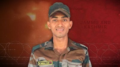 एलओसी पर पाकिस्तान की गोलीबारी में सिपाही मुरली नाइक शहीद