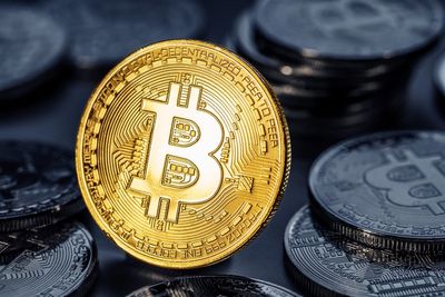 Analyst-Favorite Bitcoin Miner CleanSpark: Worth the Hype?