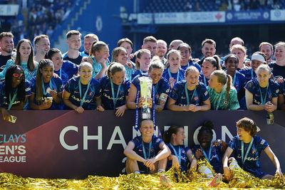Chelsea complete invincible WSL season with late win over Liverpool