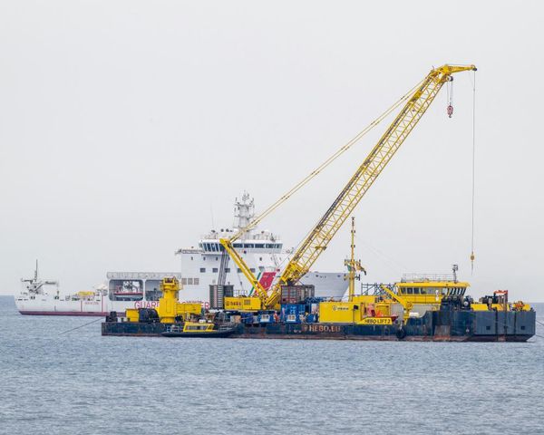 Operation to recover Mike Lynch’s superyacht suspended after diver dies