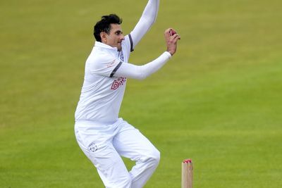 Mohammad Abbas claims five on Nottinghamshire debut against old club Hampshire