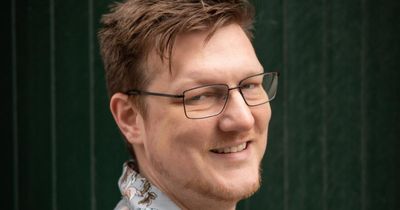 New play focuses on friendship of therapist and wheelchair user