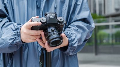 TTArtisan just dropped an affordable 35mm f/1.4 tilt lens for creative slices of focus