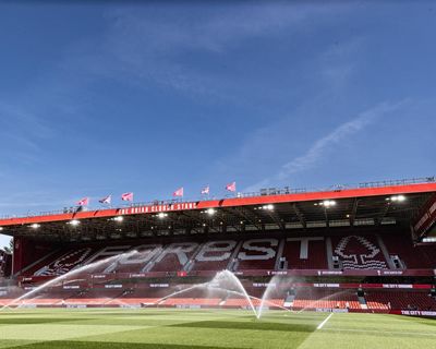 Nottm Forest 2-2 Leicester, Man Utd 0-2 West Ham, Spurs 0-2 Palace: Premier League – as it happened