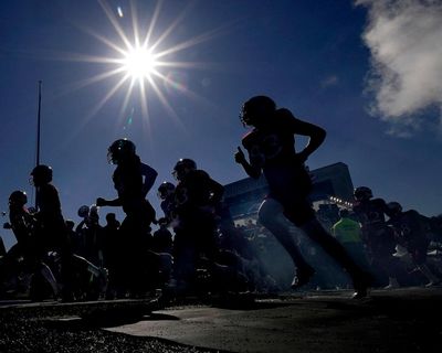 Miami linebacker Adarius Hayes injured in crash that killed two children