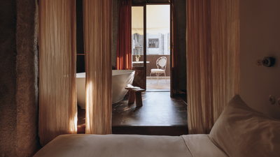 Does an En-Suite Bathroom Need a Door? Yes... and No — Here's What Architects Say