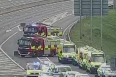 Child killed after minibus flips over on M4 in Berkshire