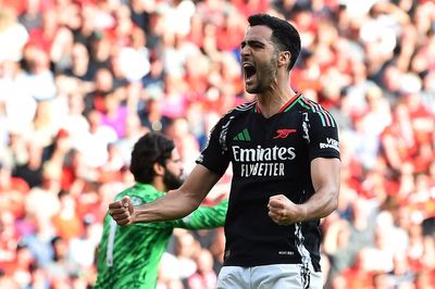 Liverpool 2-2 Arsenal: Ten-man Gunners earn point after impressive comeback despite Mikel Merino red card