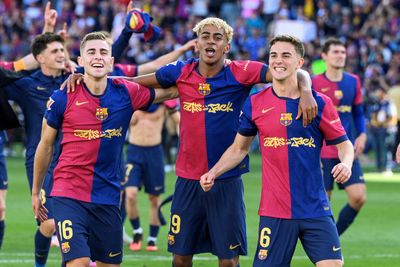 Barcelona beat Real Madrid despite Mbappe hat-trick as La Liga title nears