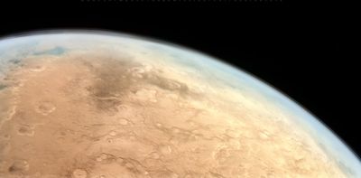 Meteorites and marsquakes hint at an underground ocean of liquid water on the Red Planet