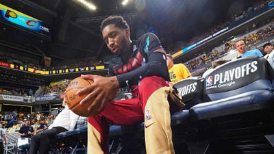 Kenny Atkinson Reveals Cavs’ Next Step in Dealing With Donovan Mitchell Ankle Injury