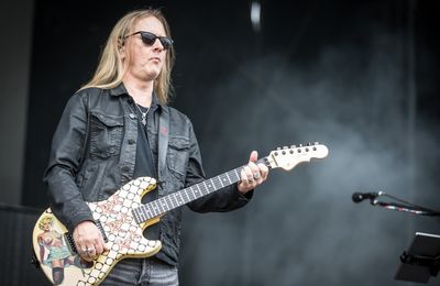Alice In Chains cancel tour after drummer's health scare