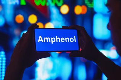 What Are Wall Street Analysts' Target Price for Amphenol Stock?