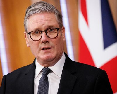 UK risks becoming ‘island of strangers’ without more immigration curbs, Starmer says