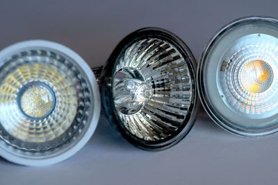Inconvenience: Home movers ‘taking toilet seats and light bulbs to new property’
