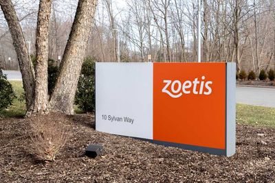 Is Wall Street Bullish or Bearish on Zoetis Stock?