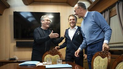 Fact check: Macron, Merz and Starmer targeted by Russian 'cocaine' claims
