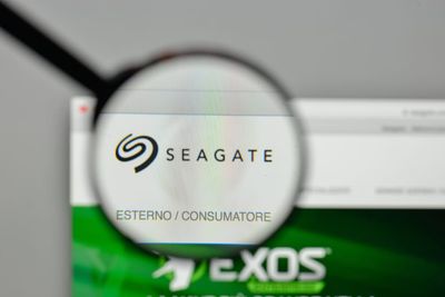 Seagate Stock Jumps 46% in a Month: Is STX Headed to $140?