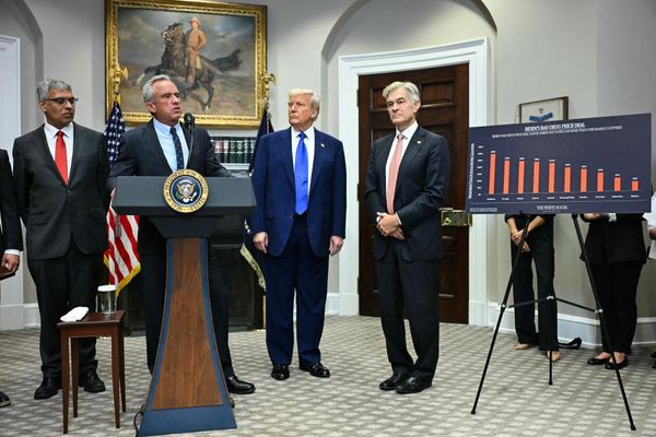 Trump to sign order aiming to slash US drug prices to match those abroad