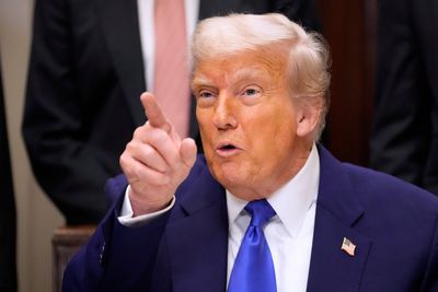 Trump fumes at ‘ABC fake news’ reporter for pressing him on pricey Qatar plane gift: ‘You should be embarrassed!’