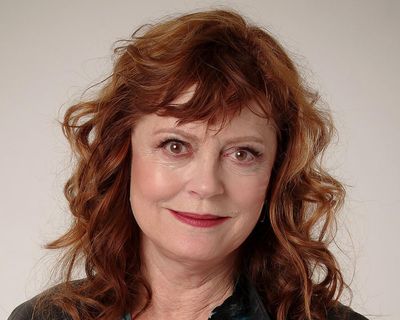 Susan Sarandon among hundreds to urge BBC to release delayed Gaza film