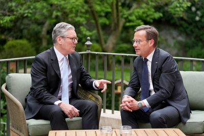 Starmer hosts Swedish PM in Downing Street