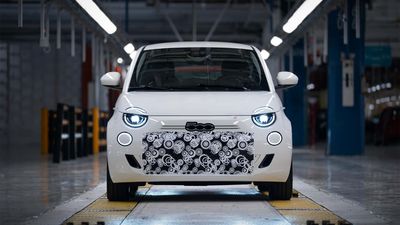 The New Fiat 500 Was Supposed To Be Electric-Only. Now There's A Gas Version